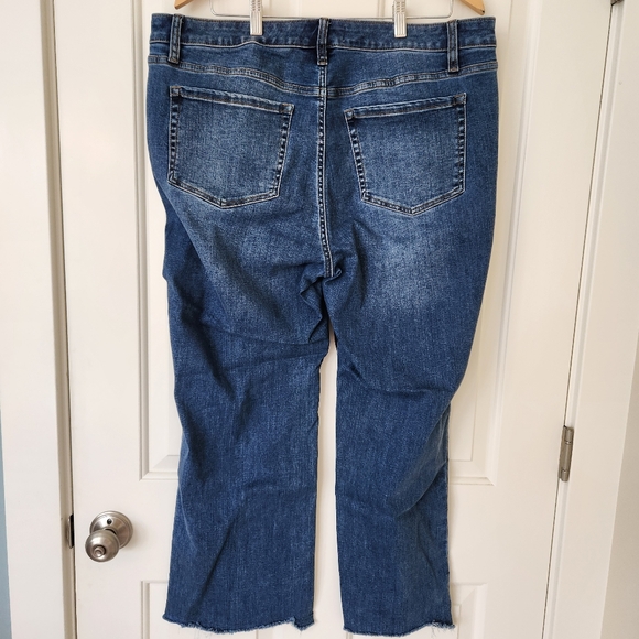 Lane Bryant Jeans Mid Rise Bootcut Blue Flex Magic Waistband Frayed Casual 18 - Picture 3 of 13
